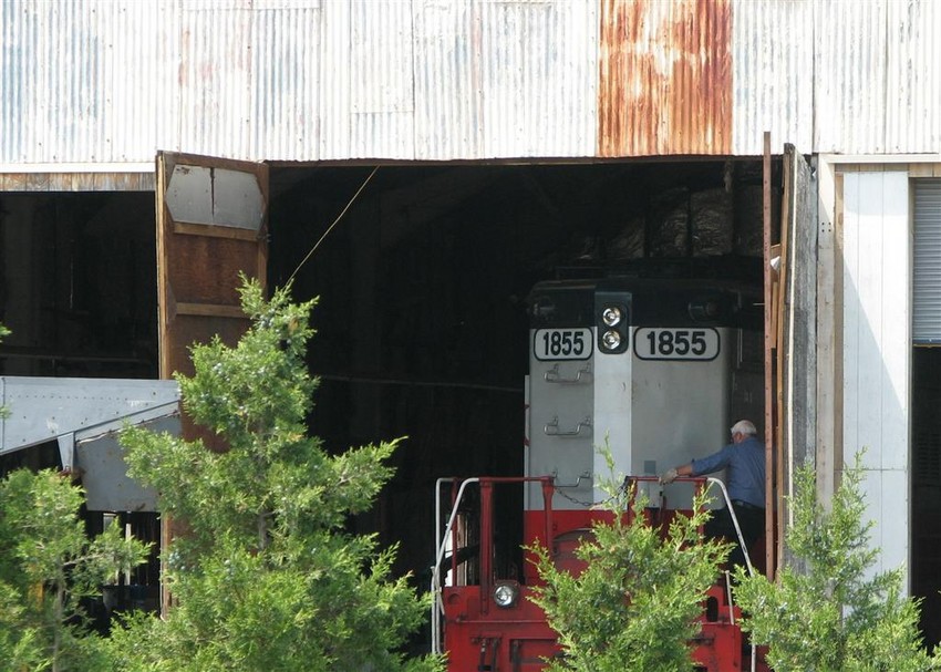 Photo of Seaview 1855 in the barn at Davisville