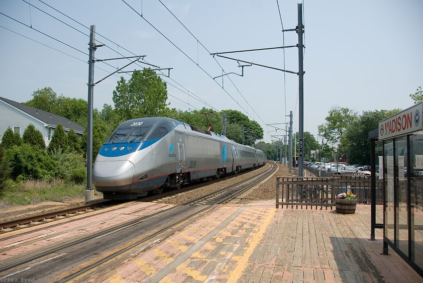 Photo of Acela train at Madison CT