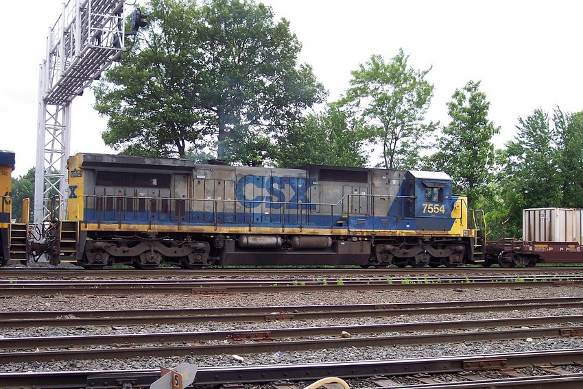 Photo of CSX CW40-8 7554 in Nevins Yard.