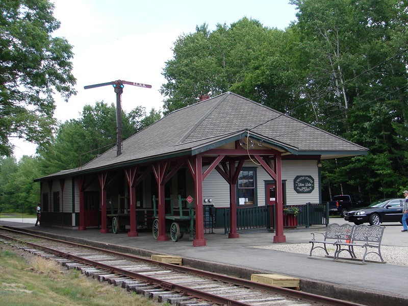 Photo of Silver Lake Station