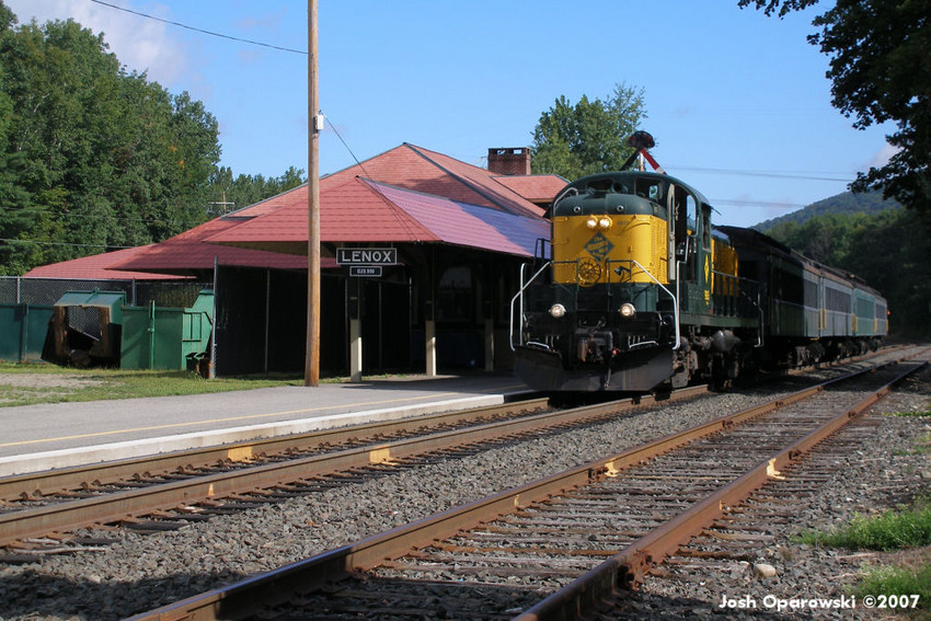 Photo of Berkshire Scenic Railroad train in Lenox, MA