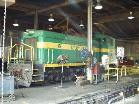 Photo of Ex New Haven SW-1200 at LIRR Morris Park Shops