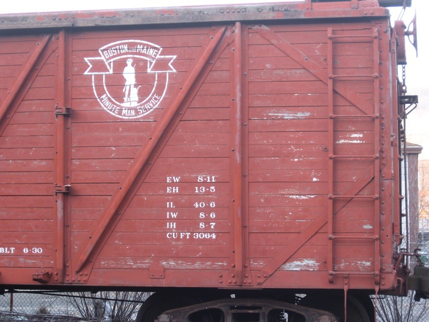 Photo of B&M wooden boxcar 72480