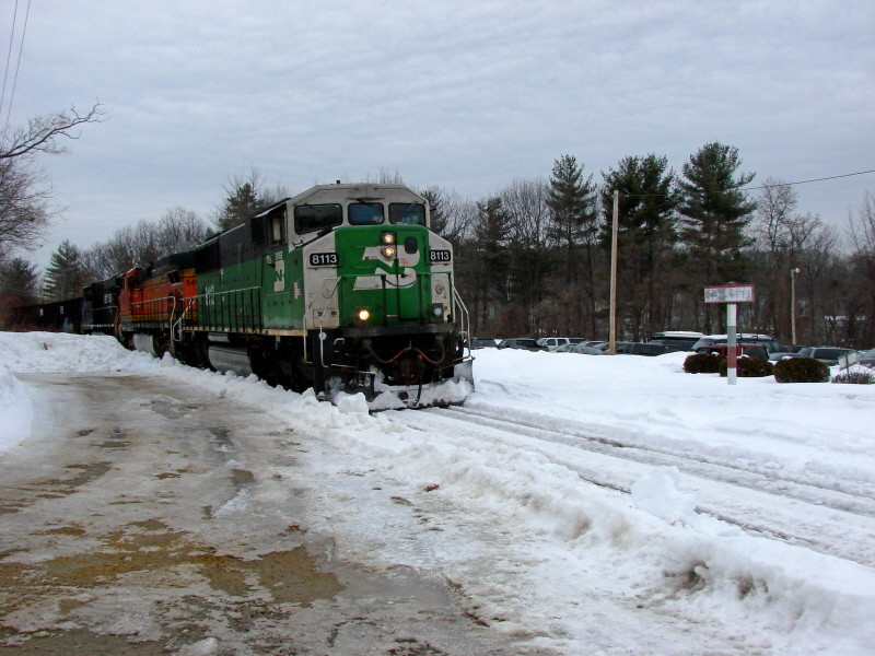 Photo of BN SD60M 8113 Leads SouthBound in Hooksett,N.H.