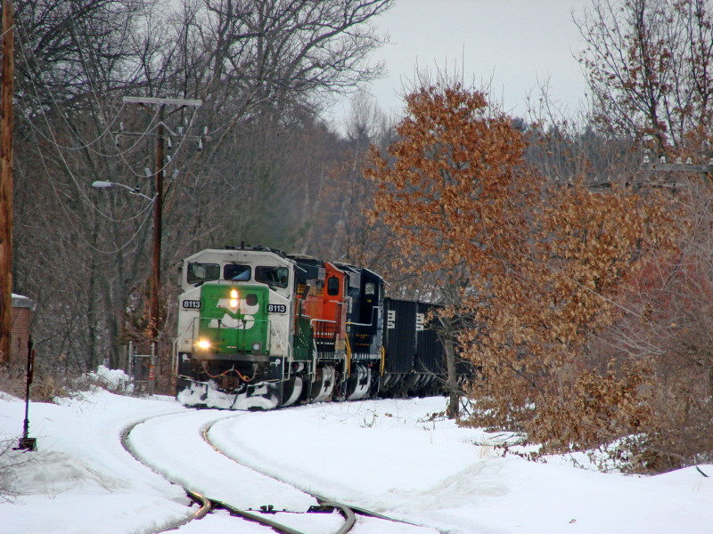 Photo of BN8113 Rounding the curve in Merrimack,N.H.