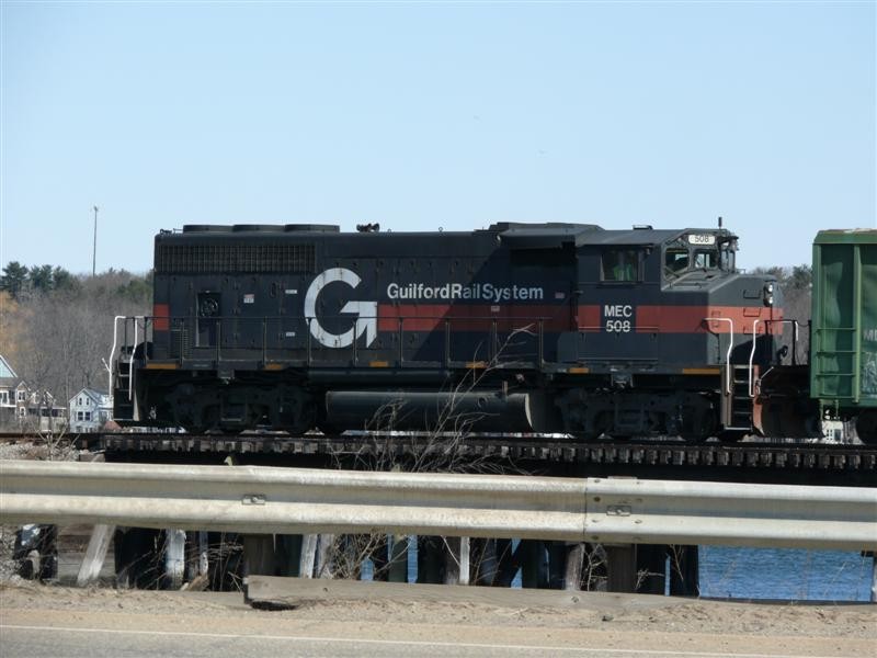 Photo of Portsmouth Switcher approaches Market Street
