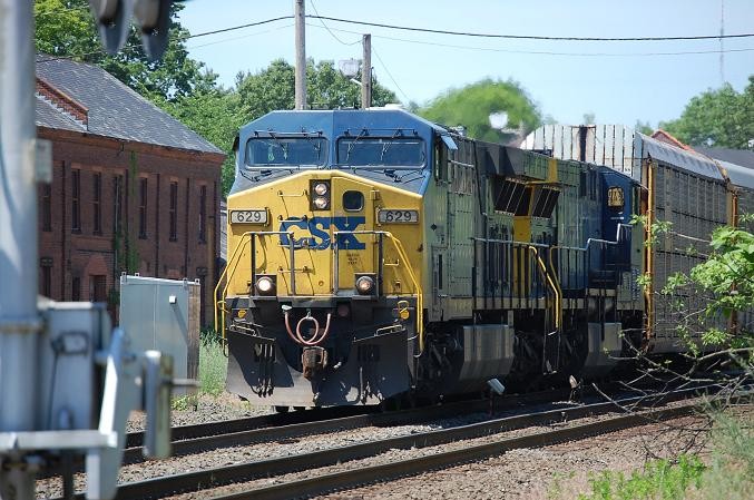 Photo of Eastbound freight  West Springfield, MA