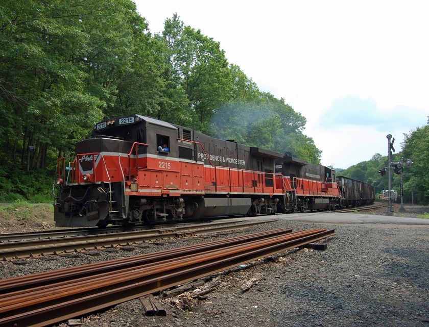 Photo of P&W Mt. Tom Empty Hopper Train at Farley, MA