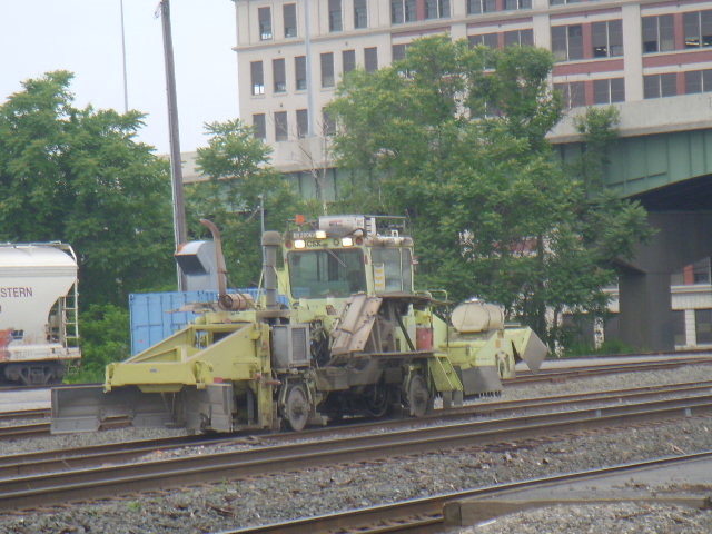 Photo of CSX MoW Ballast Layer at Worcester, MA