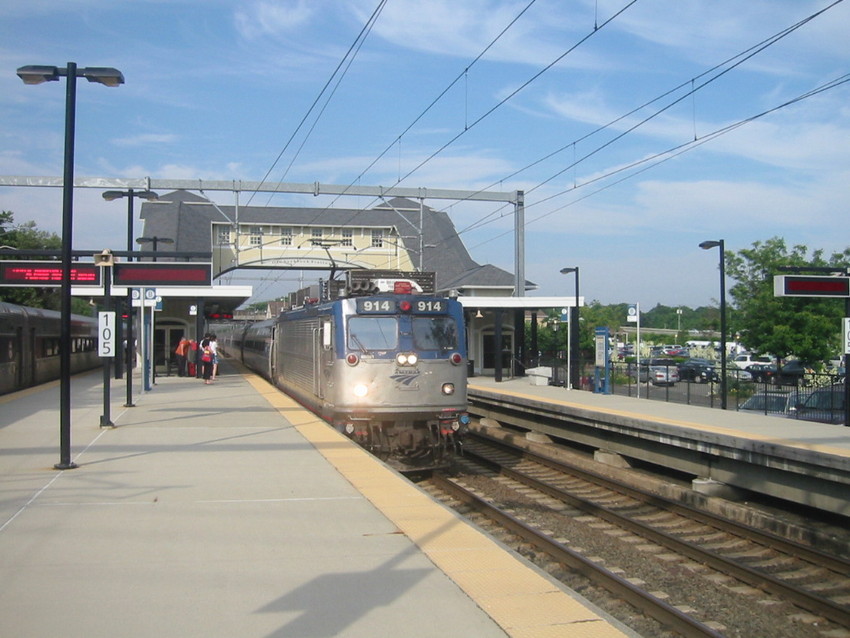 Photo of Amtrak regional 175