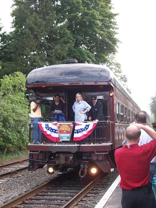 Photo of GMA anchorts aboard PRR 120