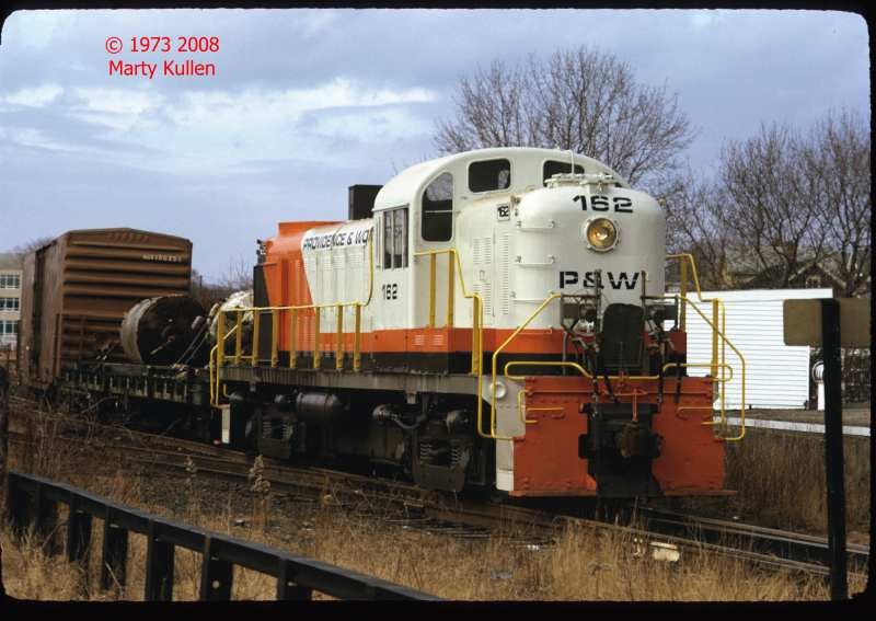 Photo of P+W ALCO RS-3 #162 at Valley Falls