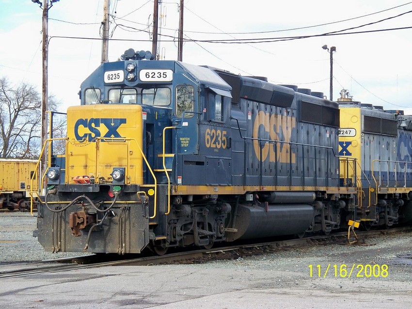 Photo of A closer shot of CSX GP40 6235.