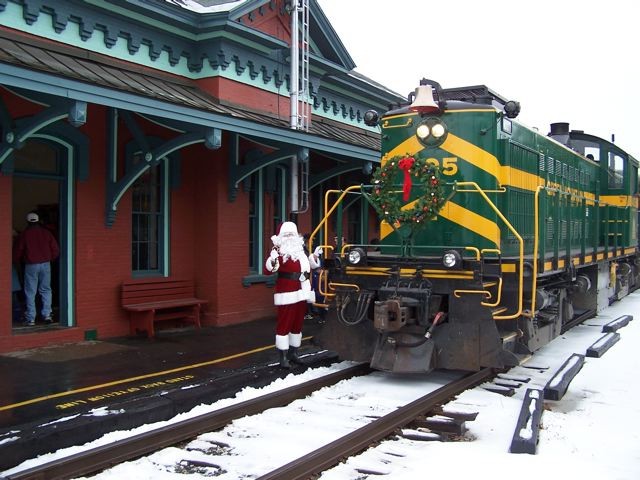 Photo of Merry Christmas from the Green Mountain RR!