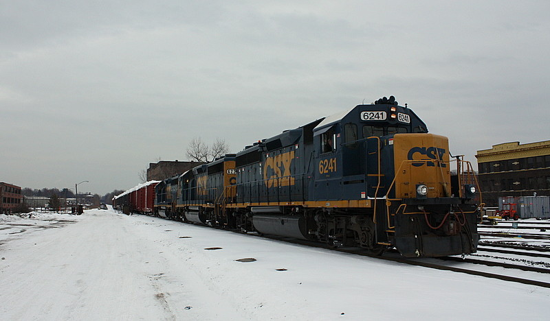 Photo of CSX arrives in Springfield station