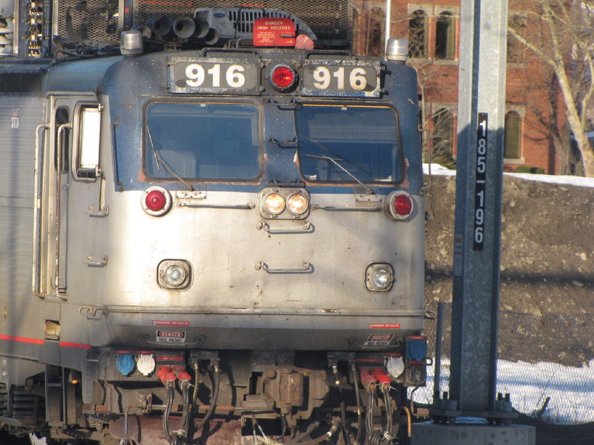 Photo of Amtrak AEM7 #916
