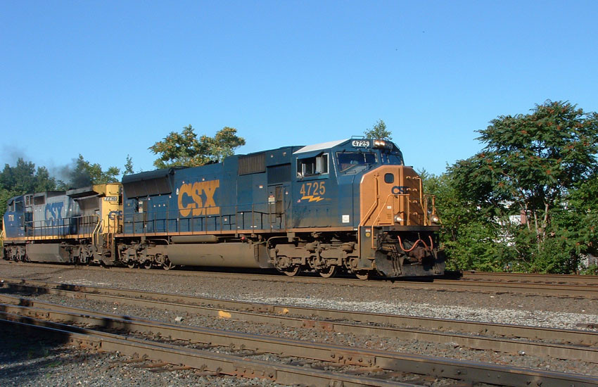Photo of CSX 4725 Worcester MA
