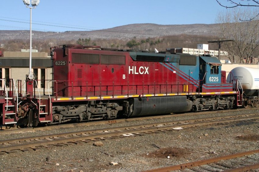 Photo of HLCX 6225 at North Adams, MA