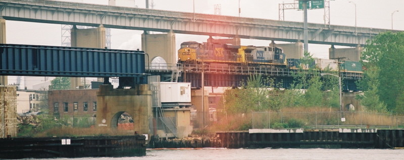 Photo of CSX Arthur Kill Lift Bridge, Staten Island, NY (pic 5)