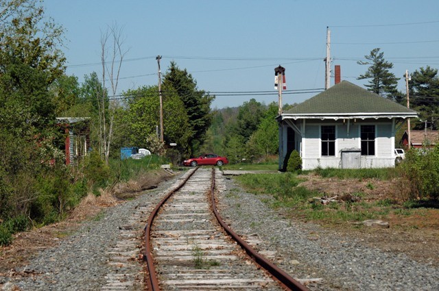 Photo of BROOKS Station on a slow day, June 2, 2005.