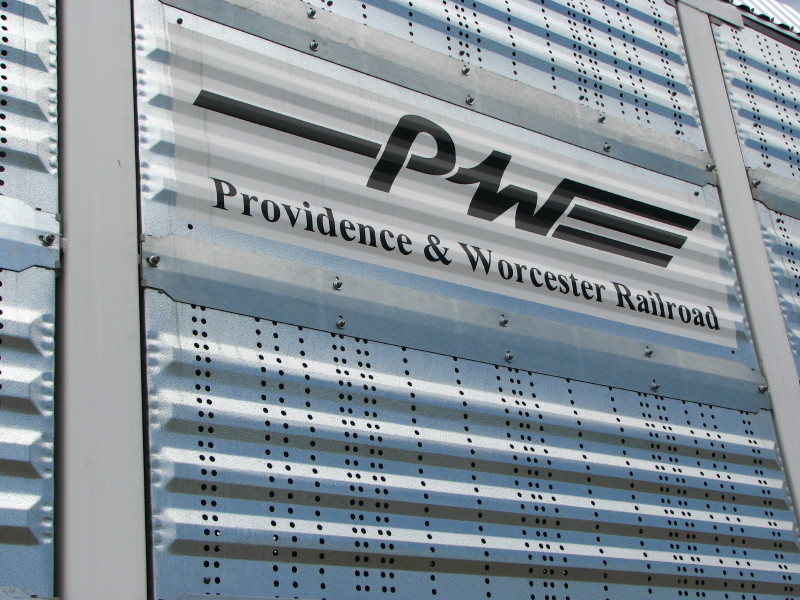 Photo of New P&W autorack at Davisville, RI