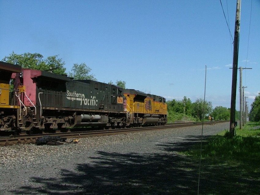 Photo of up sd70ace and a sp 9-44cw on q009