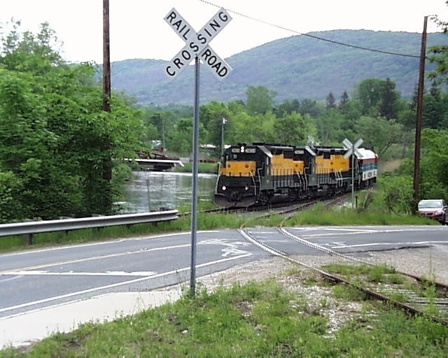 Photo of housatonic railroad heading south bound at lee ma