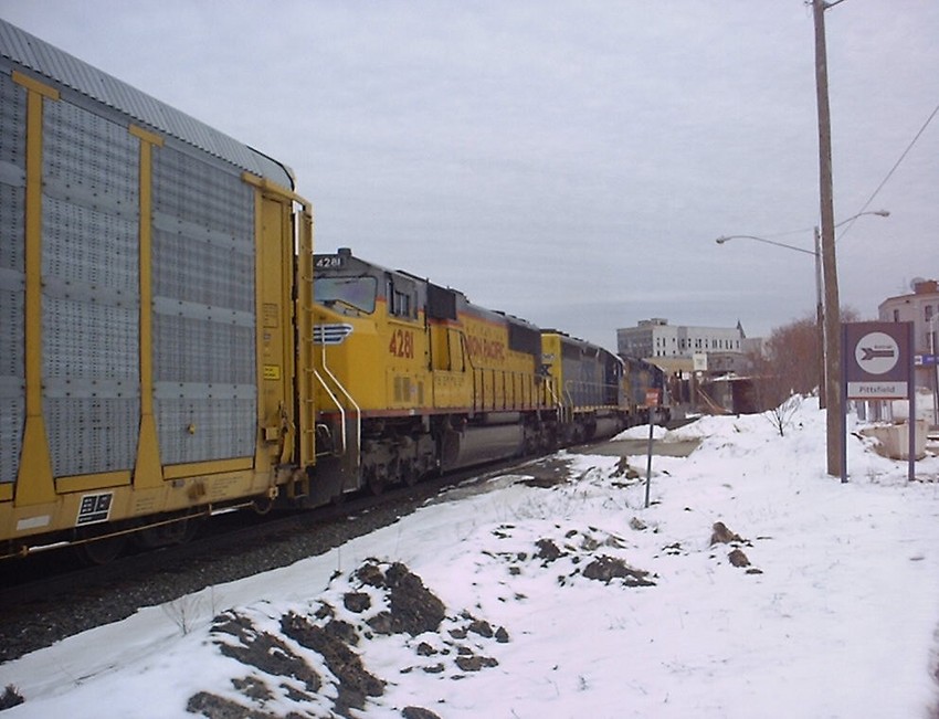 Photo of up power on csx train q264 eb at pittsfield ma