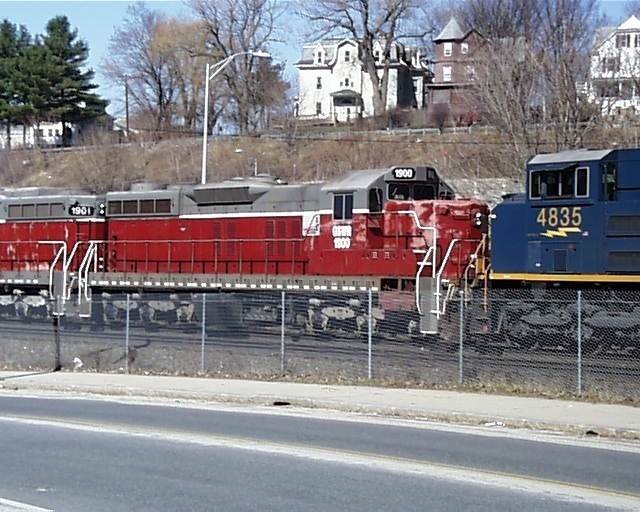 Photo of gsrw sd9m#1900 ex sp at pittsfield ma