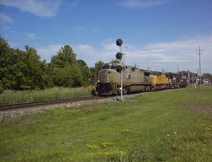 Photo of ns and up power on a empty coal train on the boston&maine railroad