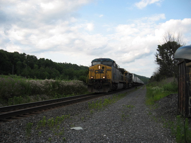Photo of csx trailer train southbound on the csx river sub