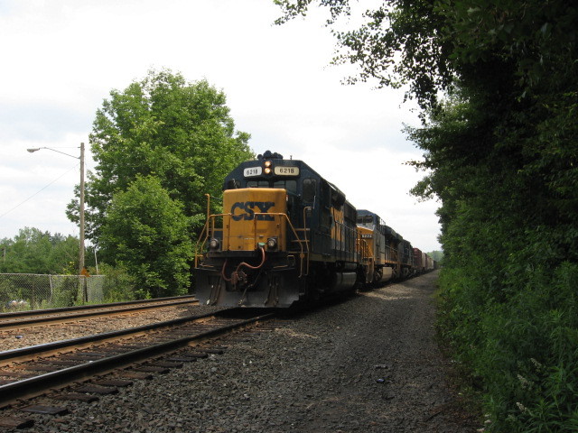 Photo of csx q425 westbound at dalton depot