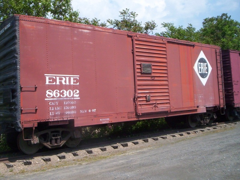 Photo of Erie boxcar 86302