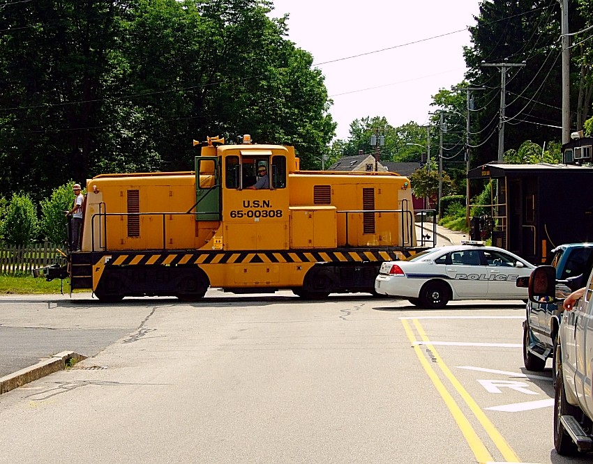 Photo of US Navy switcher in Kittery, Me.