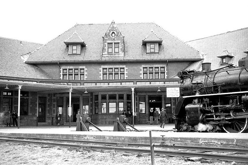 Photo of Grand Trunk's Portland Maine Station in 1956