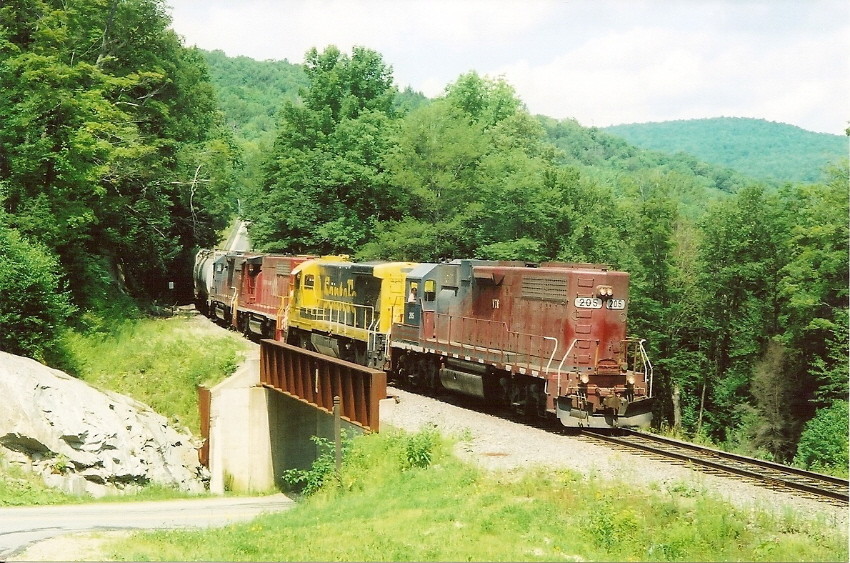 Photo of Vermont Rail System #263