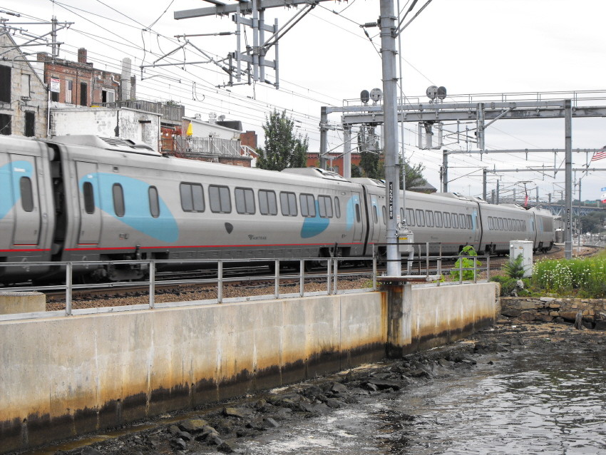 Photo of Acela at New London, CT