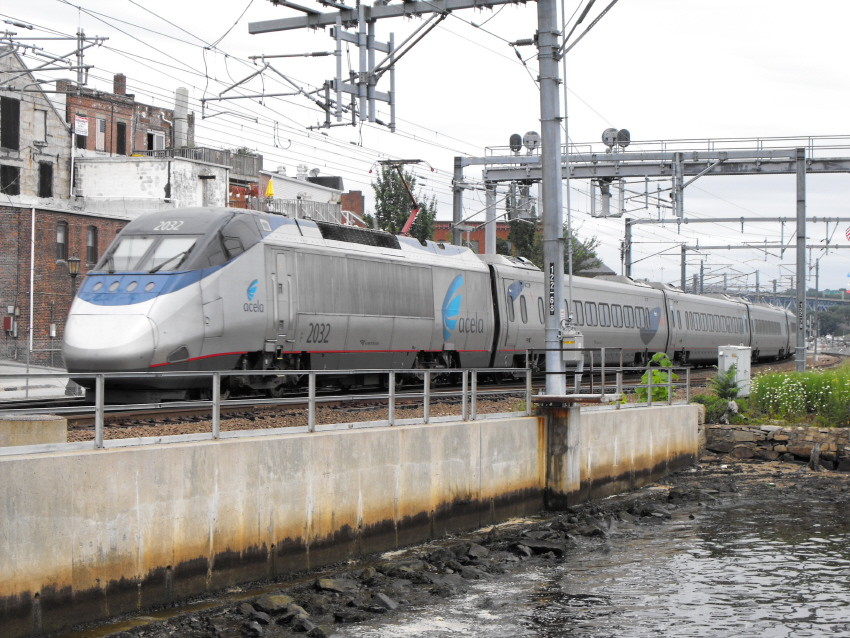 Photo of Acela at New london, CT