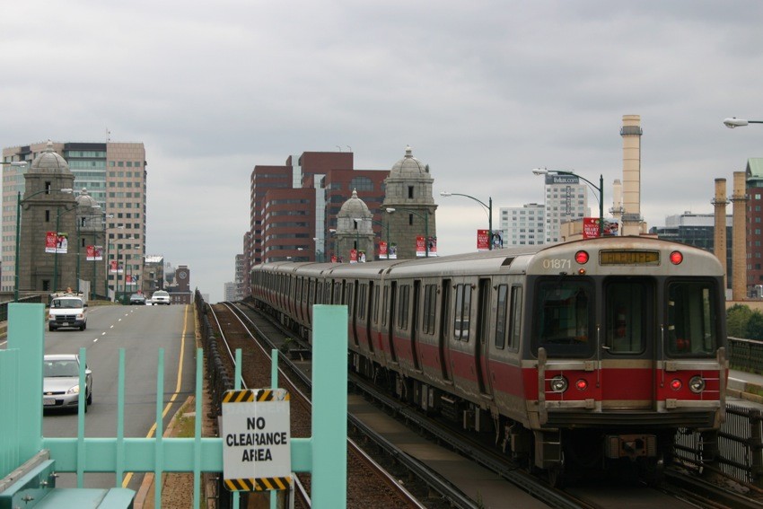 Photo of MBTA Red Line 01800 Train Departing Charles/MGH