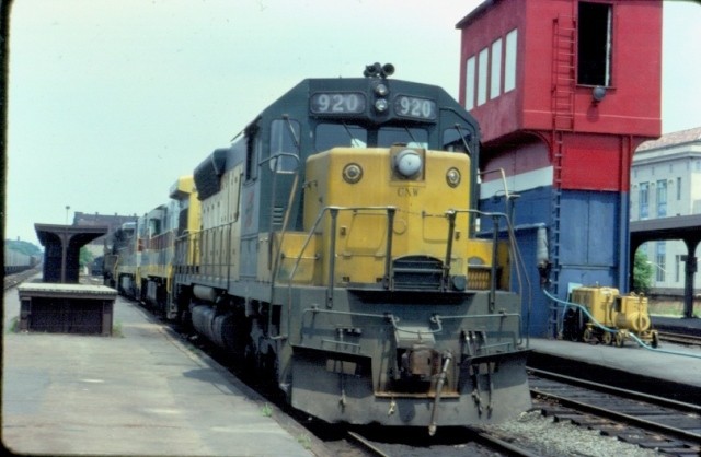 Photo of CNW SD45 in Springfield