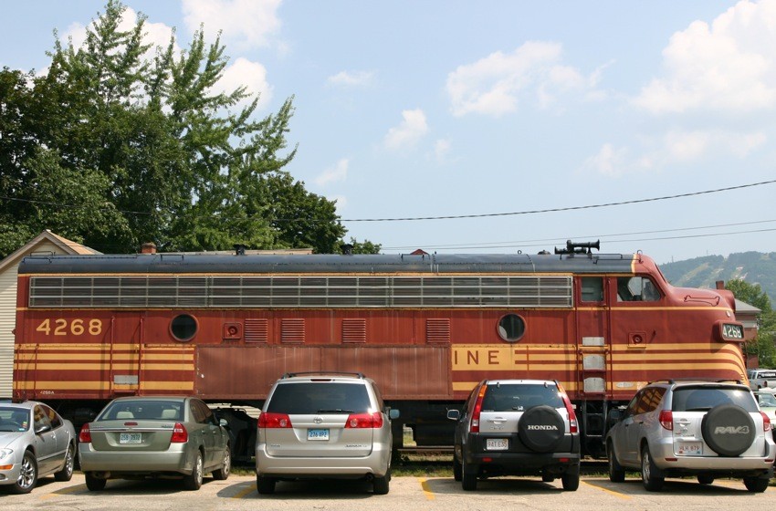 Photo of Side View of Conway Scenic Railroad F7A 4628