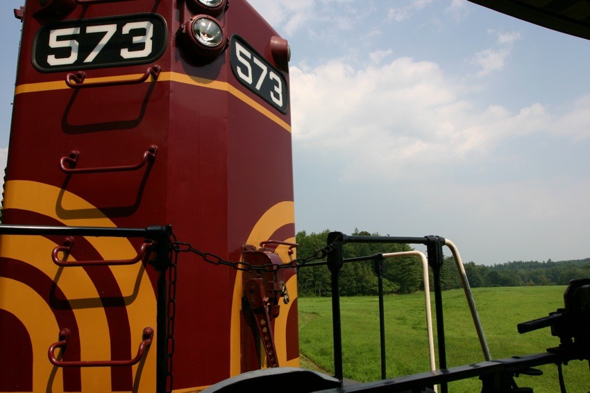 Photo of Conway Scenic GP-7 573 on the Valley Train