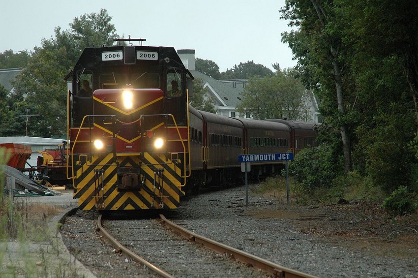 Photo of CAPE COD CENTRAL SCENIC TRAIN PASSING YARMOUTH JCT, MA