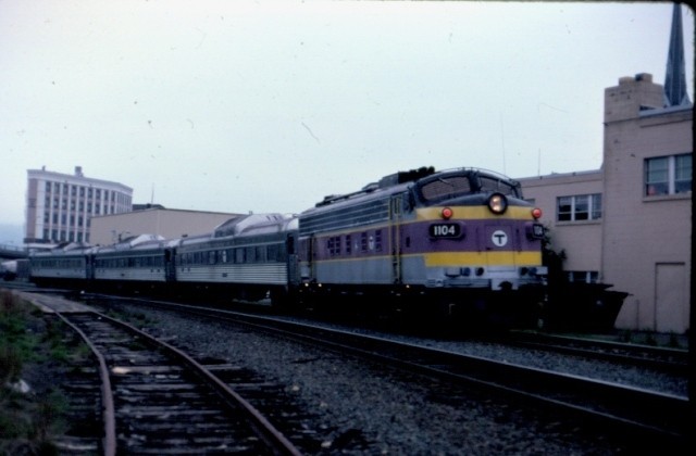 Photo of MBTA F and Budds at Fitchburg