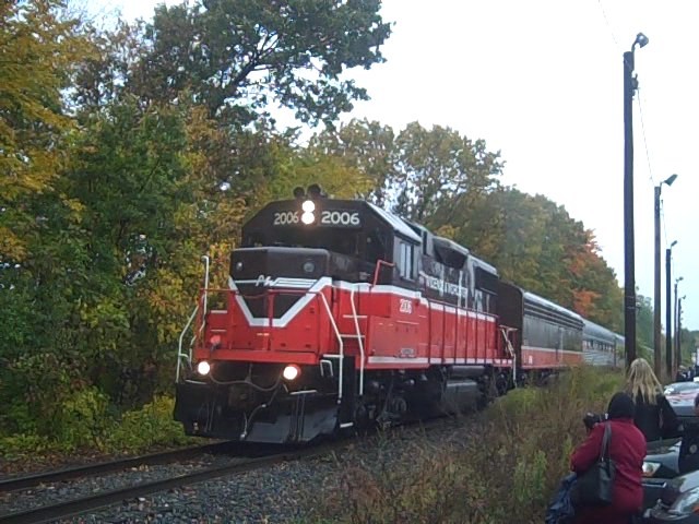 Photo of The Shopping Excursion Train pulling into Cumberland RI