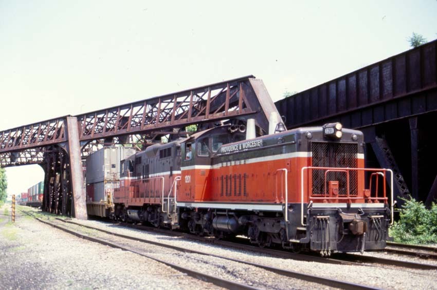 Photo of P&W 1201 and 1702