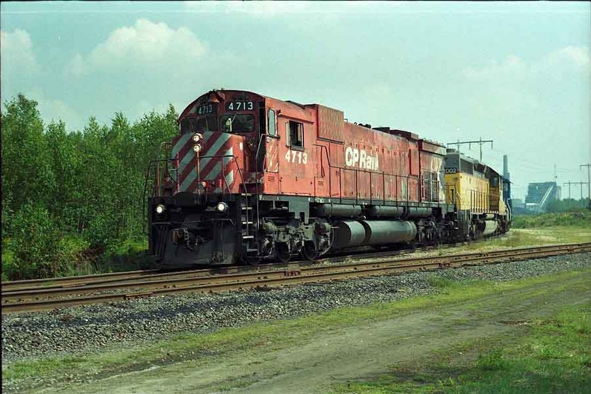 Photo of CP4713 M636 DELIVERING A COAL TRAIN AT BOW NH
