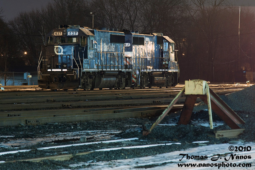 Photo of A pair of FEC GP40s in West Springfield, MA