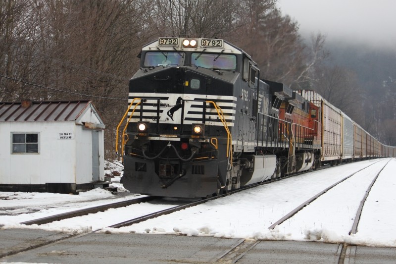 Photo of BNSF on MOAY