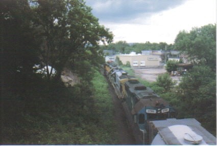 Photo of csx and conrail power on the housatonic railroad